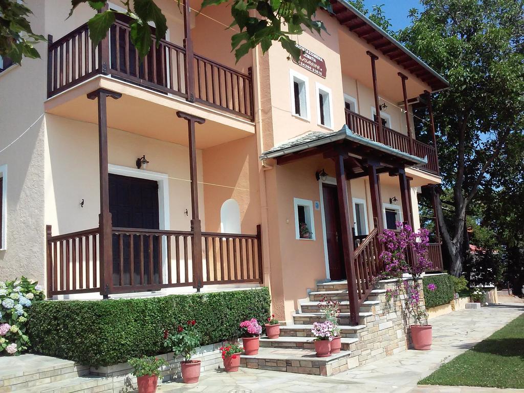 Hotel Alkmini Áyios Dhimítrios Exteriér fotografie